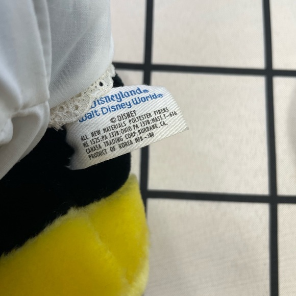 Vintage Walt Disney World MINNIE MOUSE Plush Stuffed Animal Toy - Picture 2 of 2